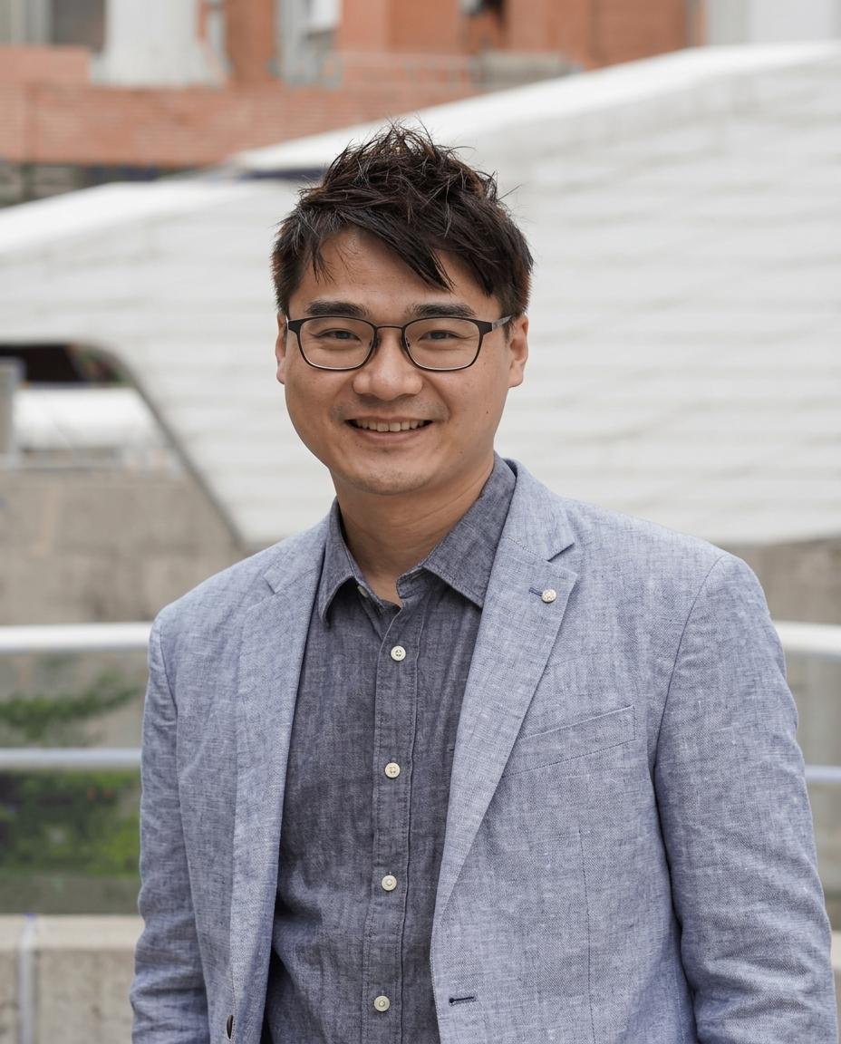 Dr Yuk Ming Tang