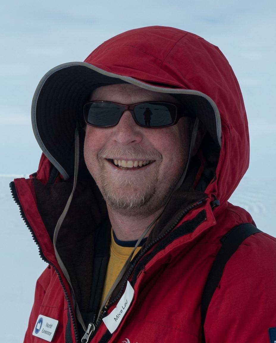 Dr. Jonathan Tomkin