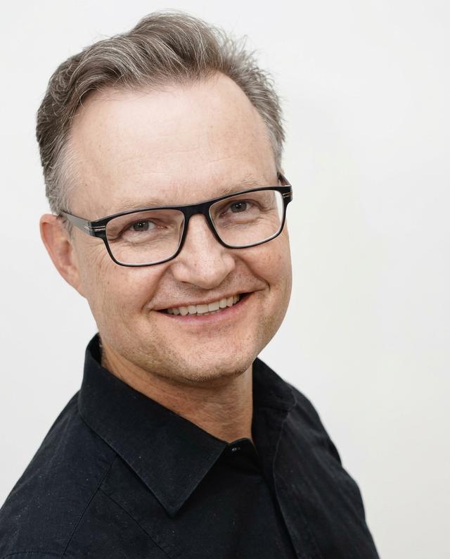 Mark Mueller-Eberstein